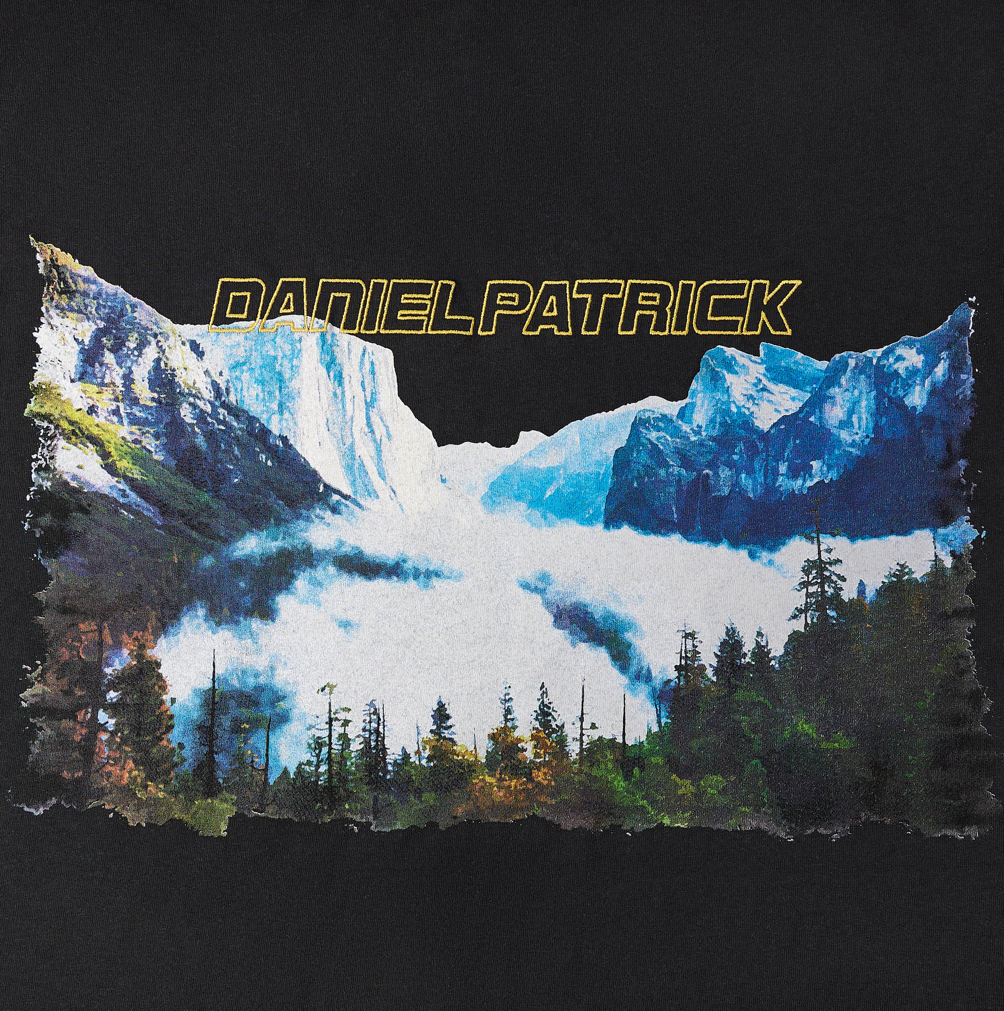 yosemite tee / washed black