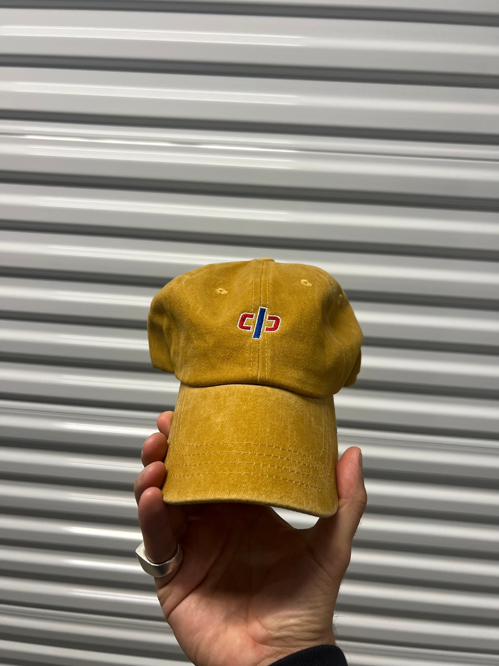 DP icon dad cap - Vintage Gold/Red/Blue