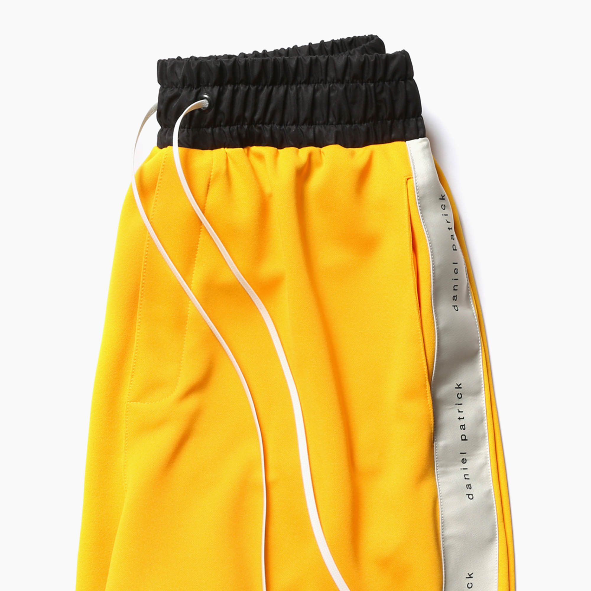 Classic Gym Short in Yellow/Ivory