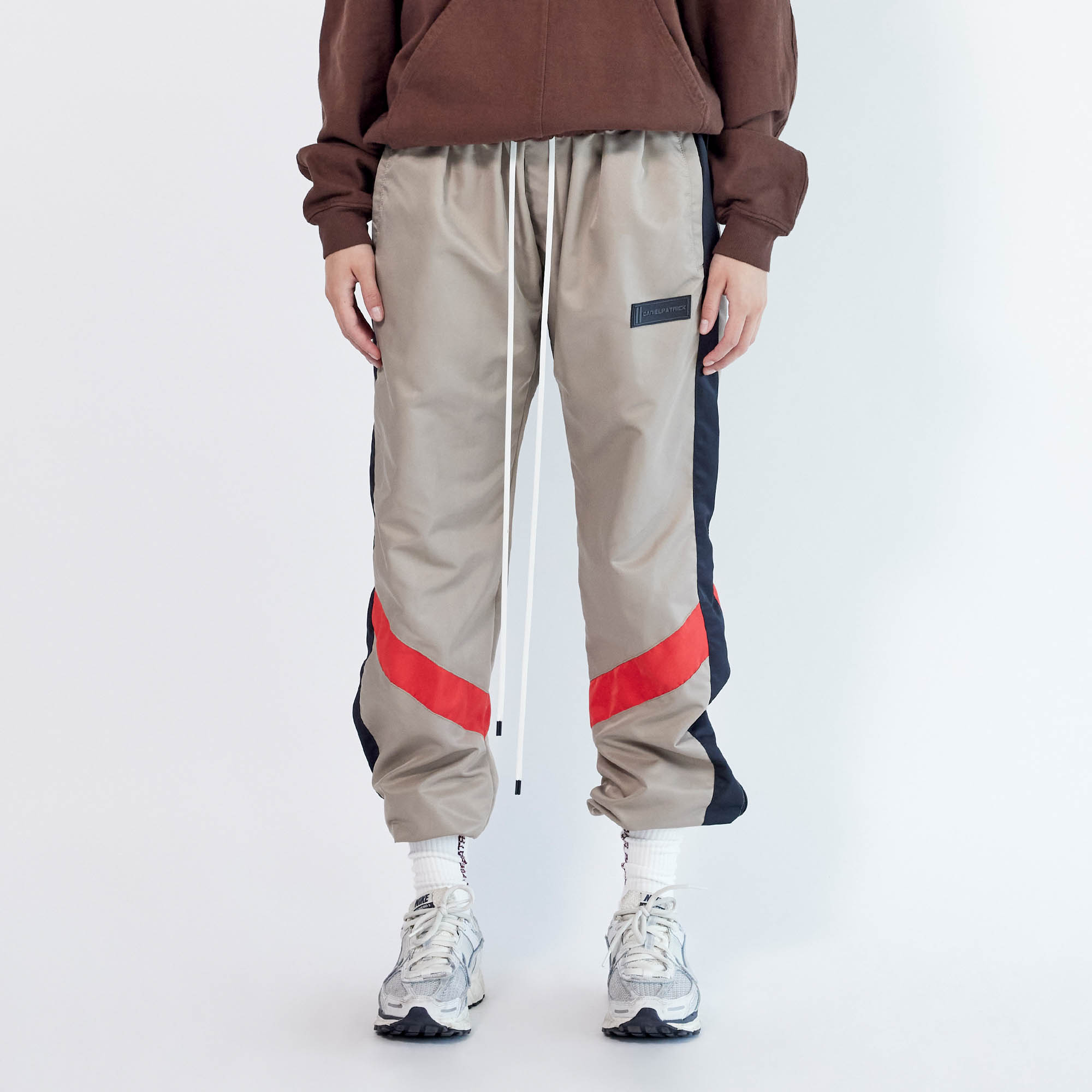 Parachute Track Pant 2.5 in Wheat/Black/Red